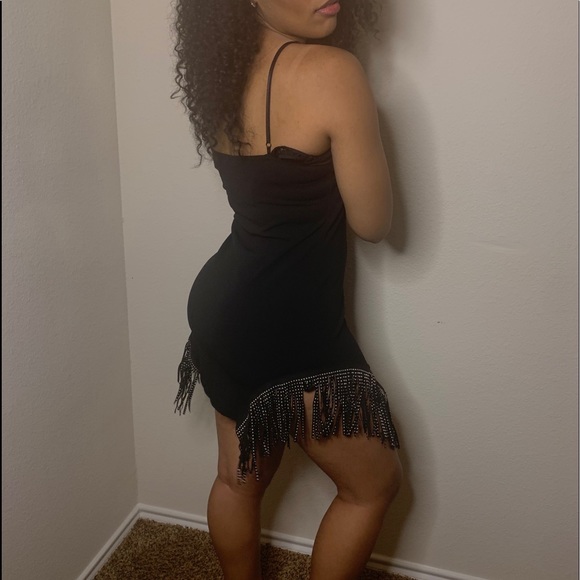 Black dress - Picture 4 of 4